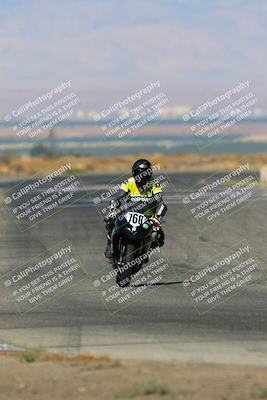 media/Aug-13-2023-CRA (Sun) [[1cfc37a6fb]]/Race 4 400 Superbike/Race/